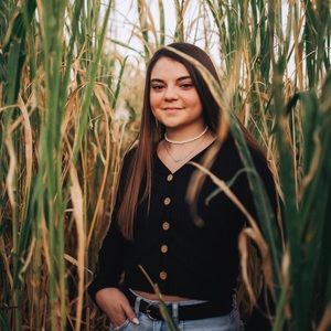 Meet your Posher, Kenzie